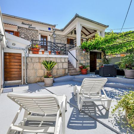 Holiday Home Skevini Dvori 斯塔利格拉德-帕克利尼卡 外观 照片