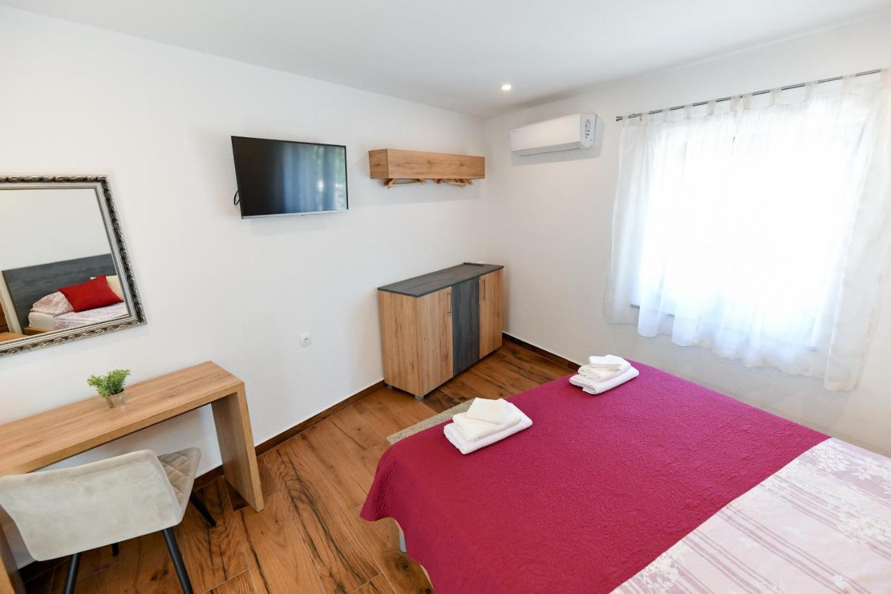 Holiday Home Skevini Dvori 斯塔利格拉德-帕克利尼卡 外观 照片