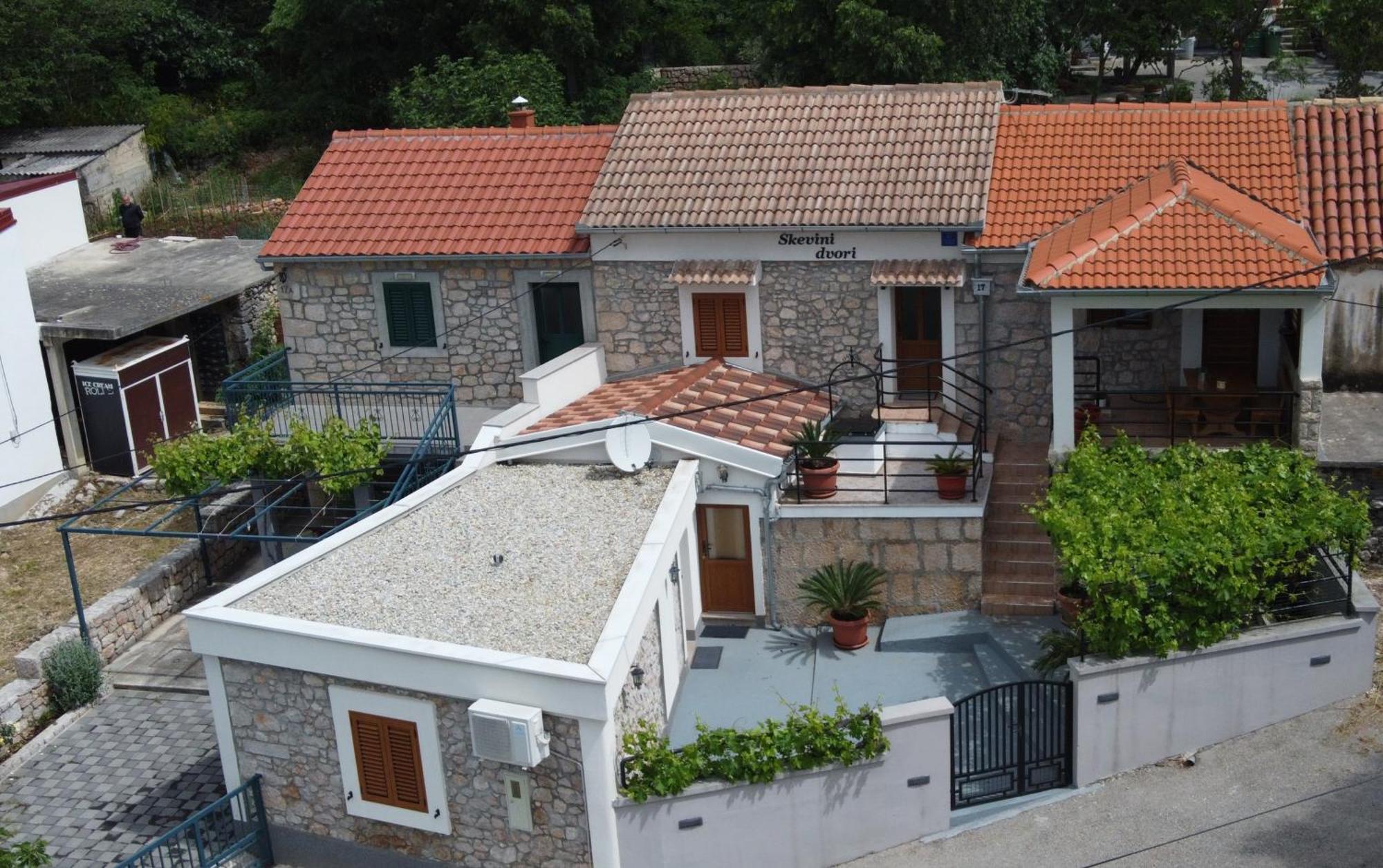 Holiday Home Skevini Dvori 斯塔利格拉德-帕克利尼卡 外观 照片